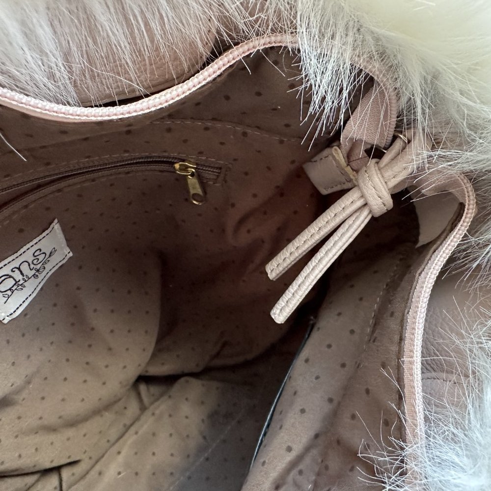 Cute Bow Fabric Bag with Lace and Faux Fur Detail - Picture 6 of 6